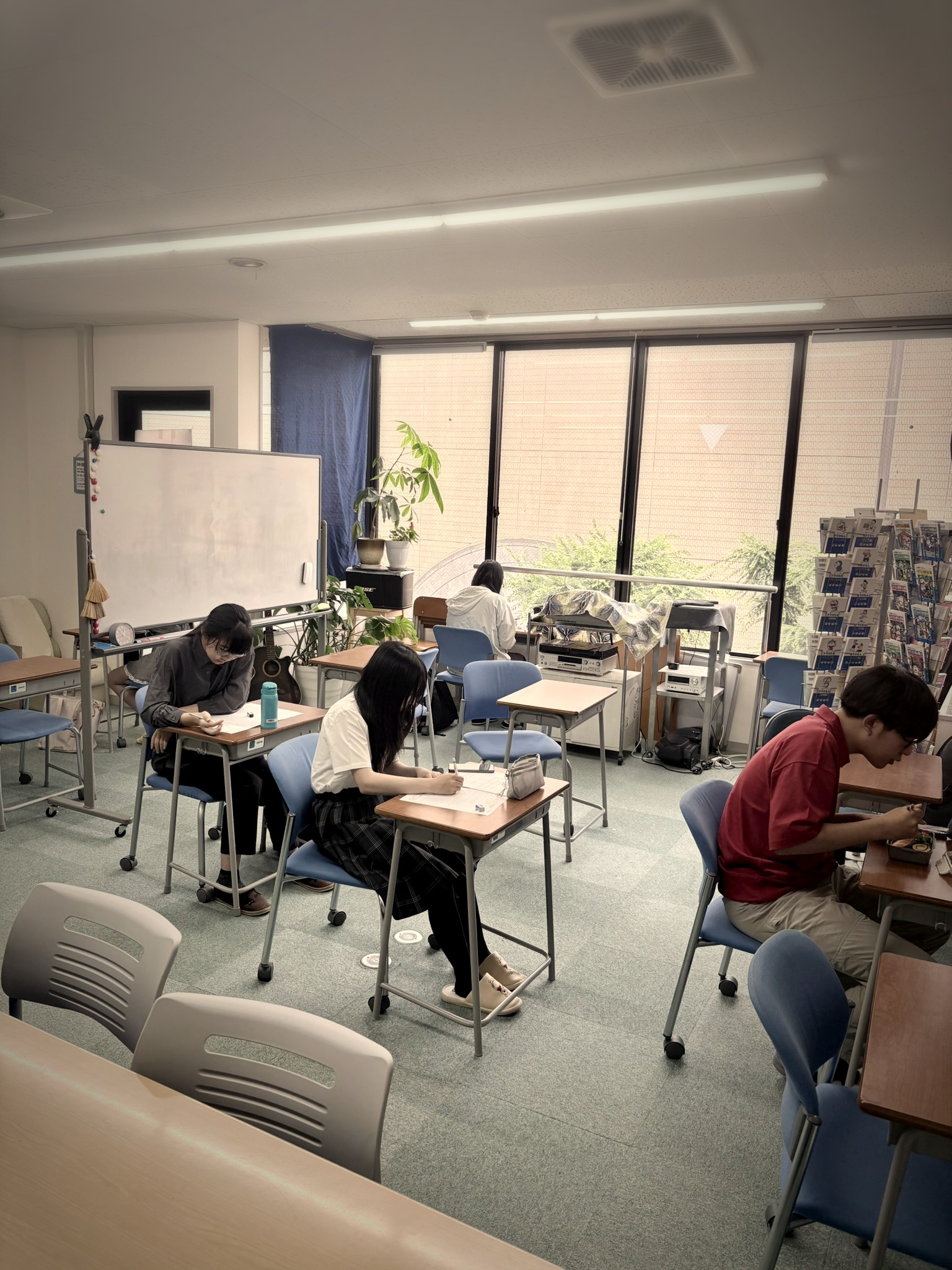 一宮市から通える岐阜開成学院の落ち着いた教室